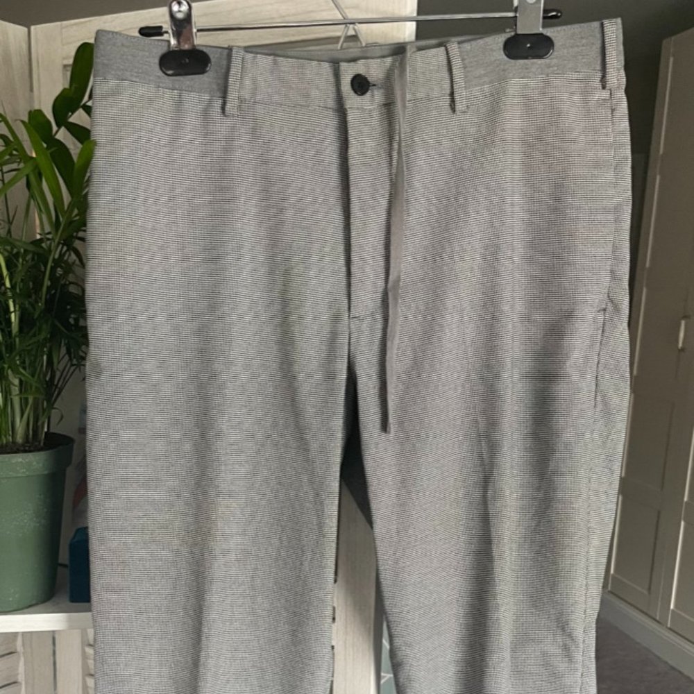 Uniqlo Men's Dress Pants